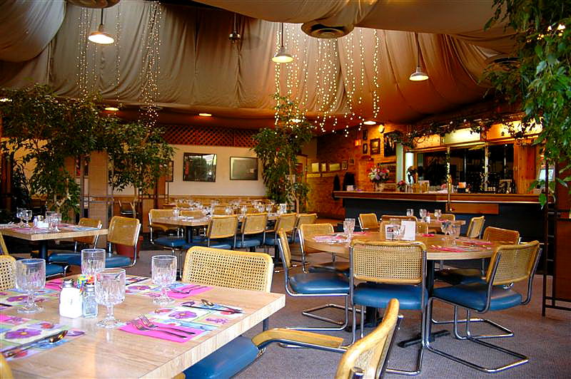 The Atrium section - excellent food and service.  Manager is very friendly.  Souvenirs for sale - mugs, postcards, t-shirts, etc.